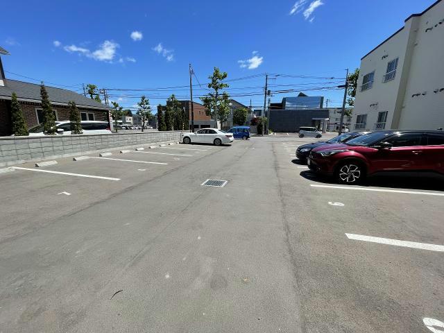 駐車場　駐車場