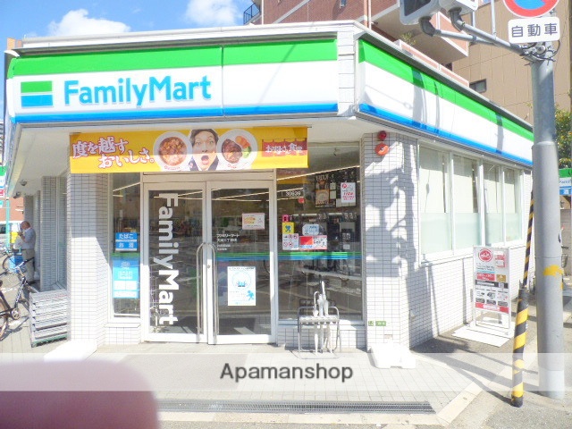 コンビニ　ファミリーマート（コンビニ）まで404m