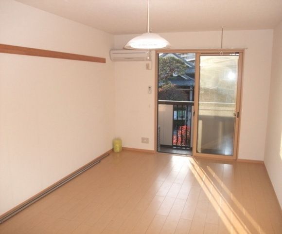 居室・リビング　★8.75帖の広めの洋室ですよ★