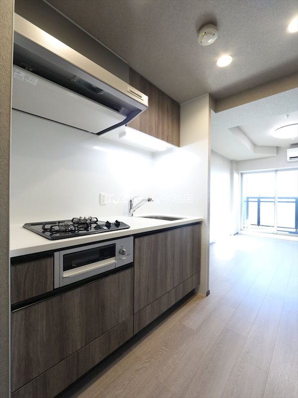 キッチン　システムキッチン（ガス2口コンログリル付）