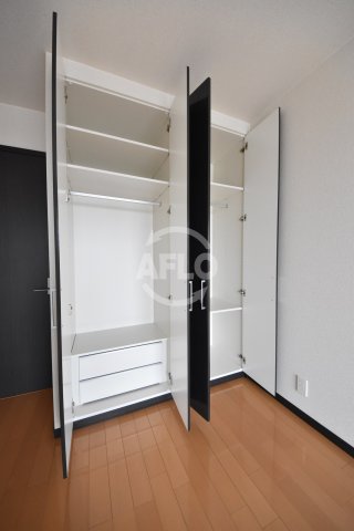 収納　ザ・梅田タワー　クローゼット