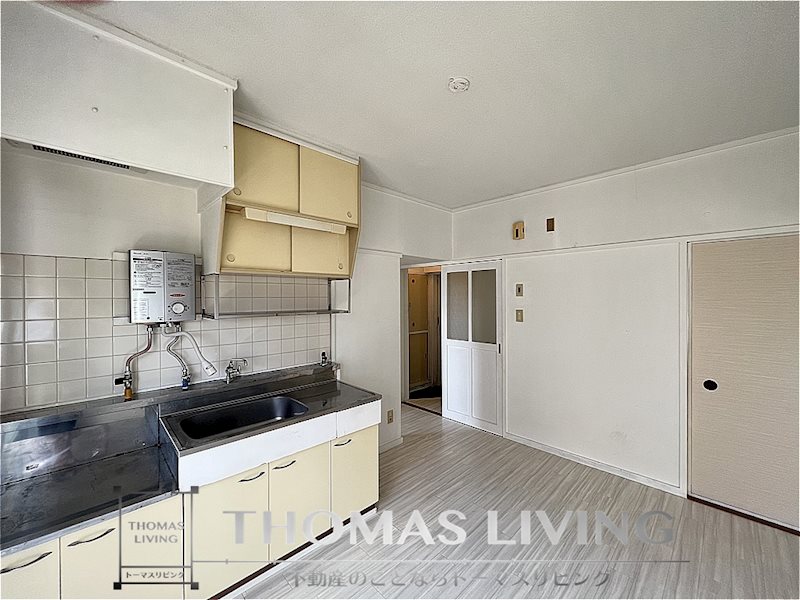 居室・リビング　コンロ設置可ですよ。オプションで設置も可能です。