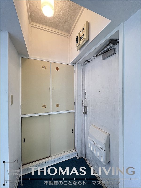 玄関　収納御座いますよ。