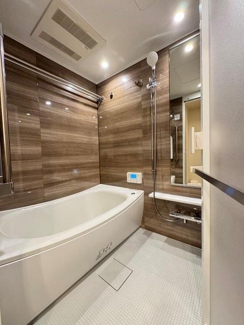 バス・シャワールーム　バスルーム