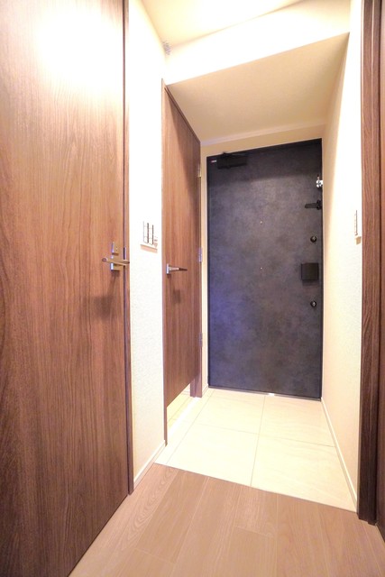玄関　※写真は同タイプ住戸です。