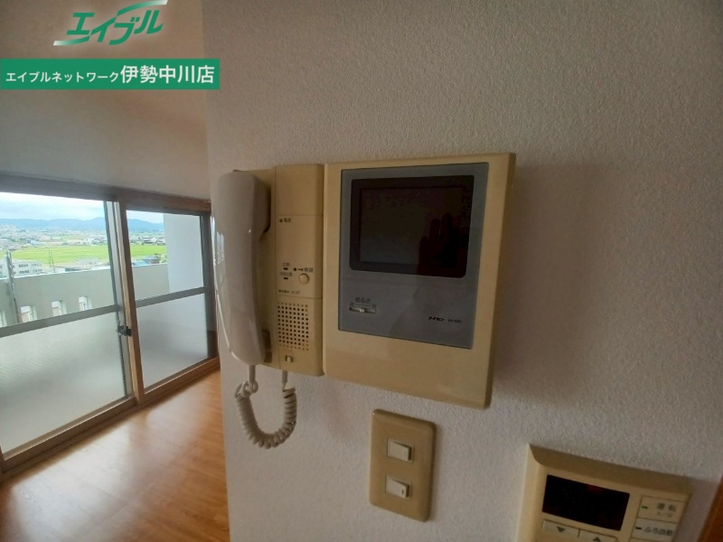 セキュリティ　同型参考写真