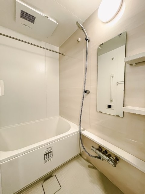 バス・シャワールーム　※写真は同タイプ住戸です。