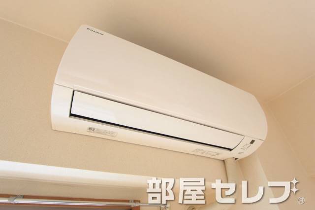 その他設備　エアコン付きです　夏も冬も快適生活。