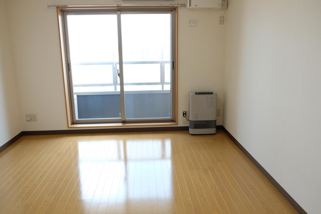 プラザ親方町の居間写真