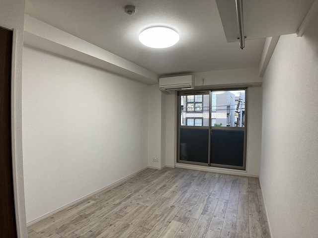 居室・リビング　同マンション別部屋