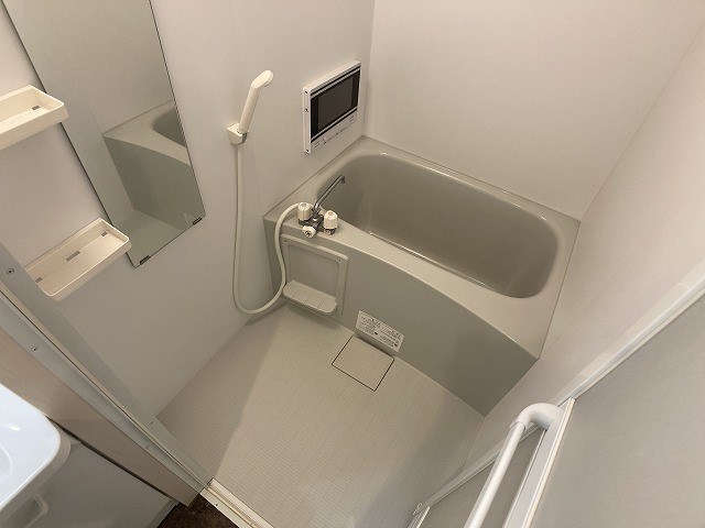 バス・シャワールーム　同マンション別部屋