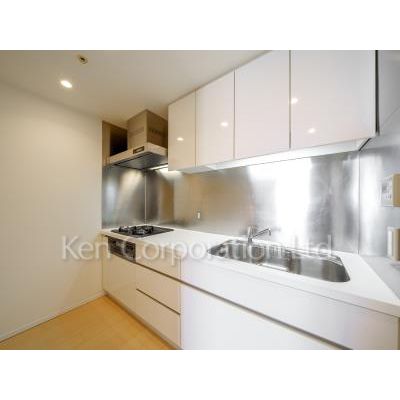 キッチン　同タイプ30階のお部屋を撮影。仕様が異なることがあります。