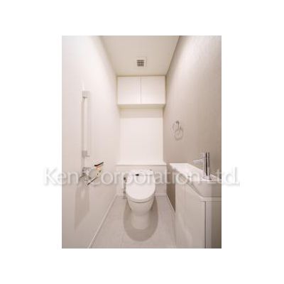 トイレ　同タイプ30階のお部屋を撮影。仕様が異なることがあります。