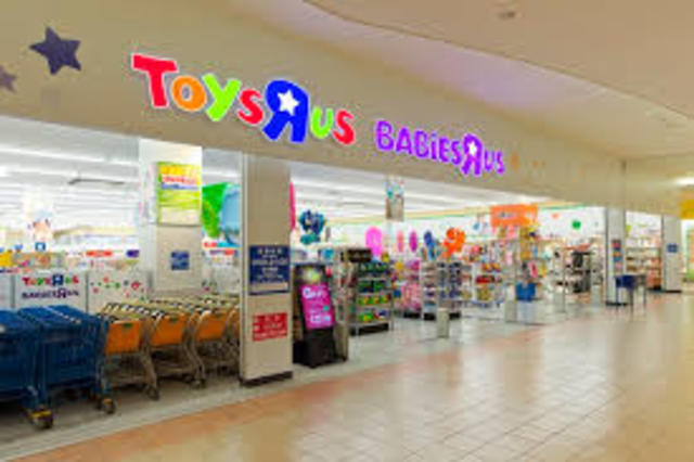 ショッピングセンター　トイザらス大阪鶴見店（ショッピングセンター）まで748m