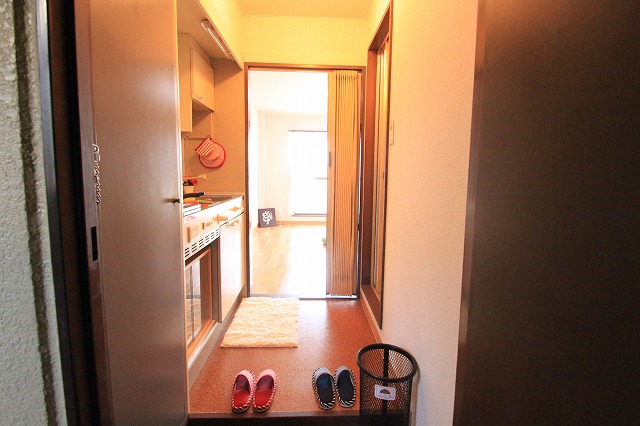 玄関　モデルルームの為、備品は付きません。