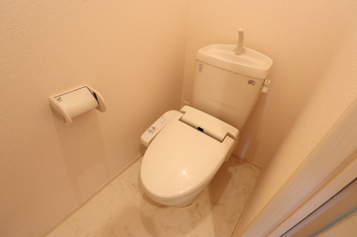 トイレ　温水洗浄暖房便座