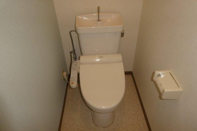 トイレ　ウォシュレット