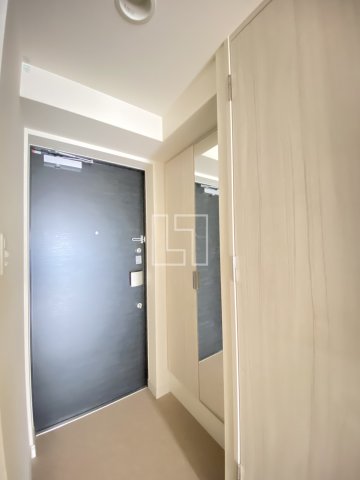 玄関　プレサンス大手前ピリオド　玄関