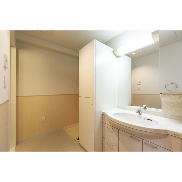 洗面設備　広い洗面スペース