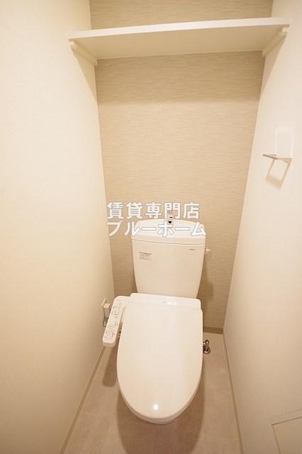トイレ　温水洗浄便座付きのトイレです！