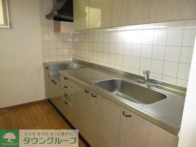 キッチン　※同建物他号室（参考写真）