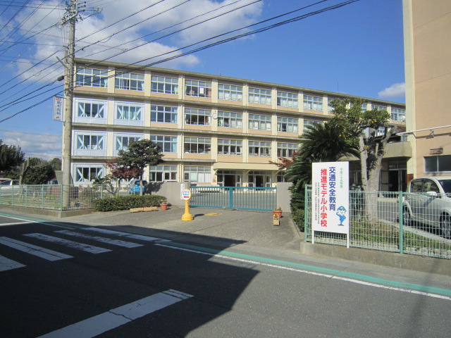 小学校　市立瑞穂小学校（小学校）まで640m