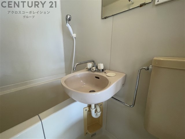 トイレ　浴室内にトイレがあります☆