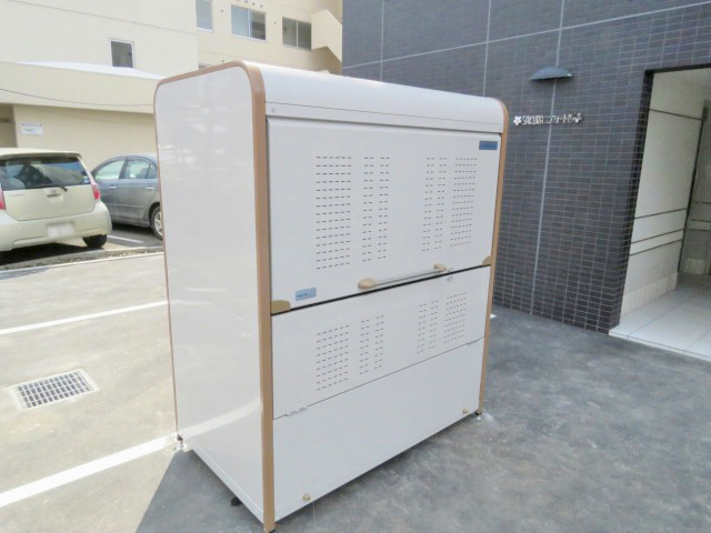 その他共有部分　敷地内ゴミ置き場あります♪