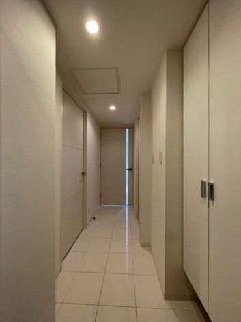 玄関　※別部屋参考写真