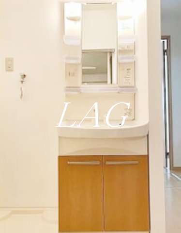 洗面設備　洗面台になります。