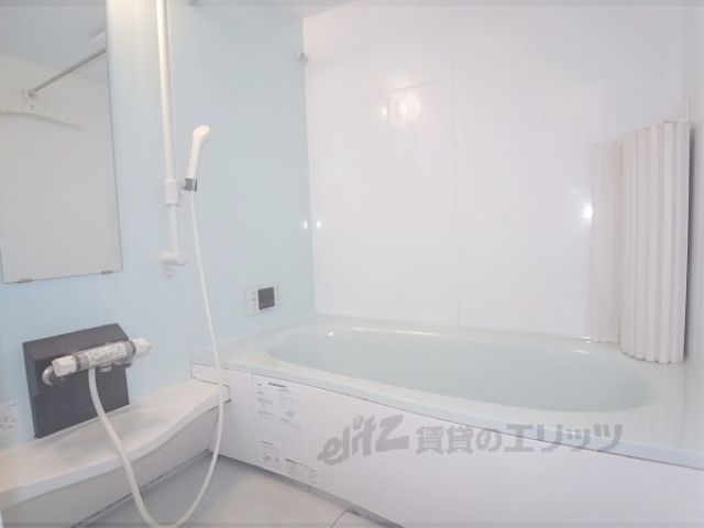 バス・シャワールーム　広々一坪風呂！