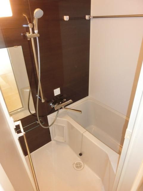 バス・シャワールーム　★ゆったりできるお風呂です★