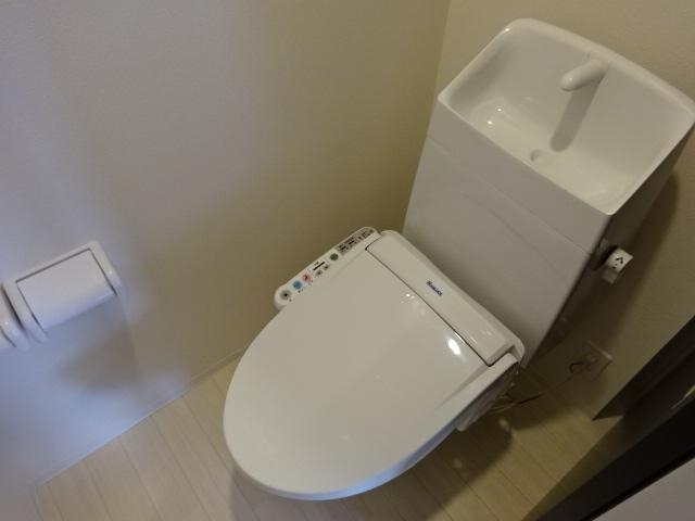 トイレ　シャワー付トイレ