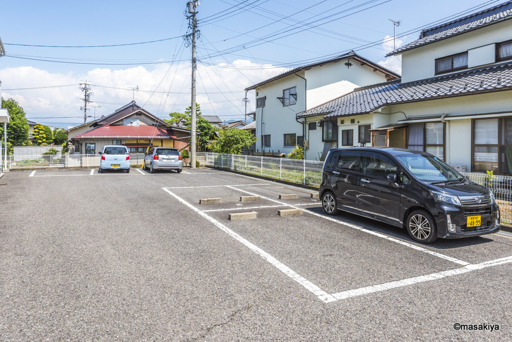 駐車場　駐車場