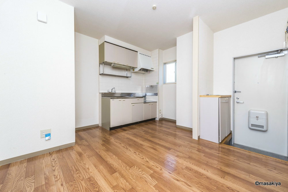 キッチン　ダイニングキッチン