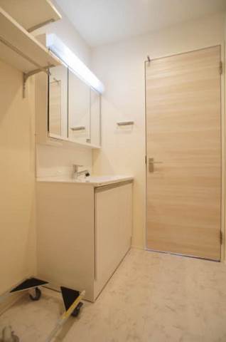 洗面設備　★独立洗面台付き