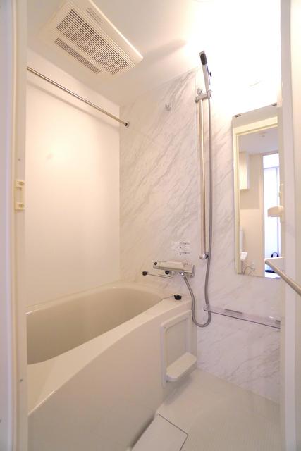 バス・シャワールーム　※写真は同タイプ住戸です。