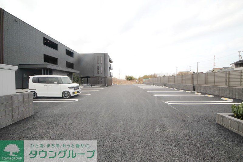 駐車場　駐車場