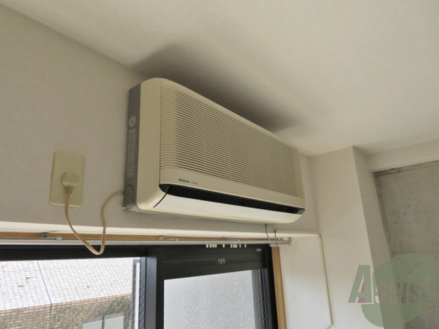 その他設備　エアコンが設置されているのですぐ快適に過ごせますね。