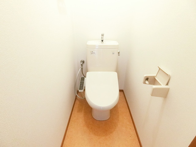 トイレ　ウォシュレット付き