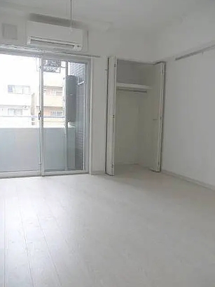 居室・リビング　☆明るい洋室☆