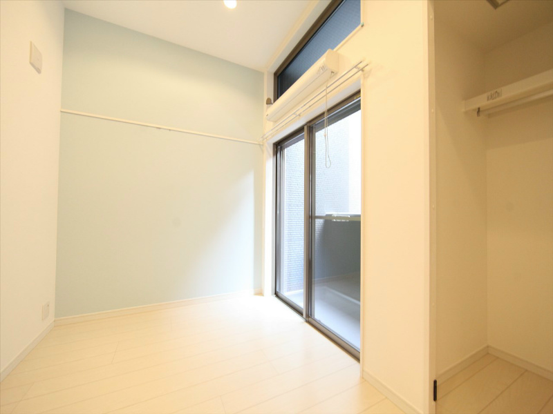 バルコニー　洋室4.7帖　ロフト5.2帖（収納でもお部屋でも使えます）