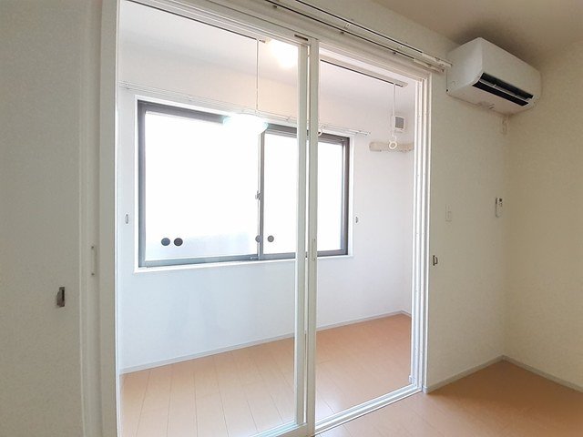 バルコニー　こちらサンルームになります