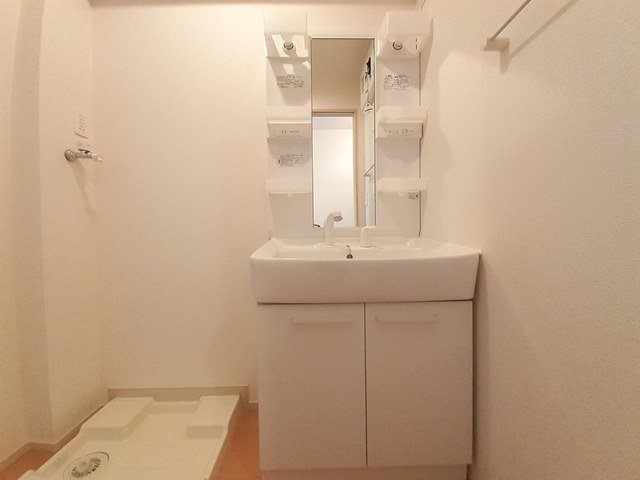 洗面設備　使いやすい洗面所です