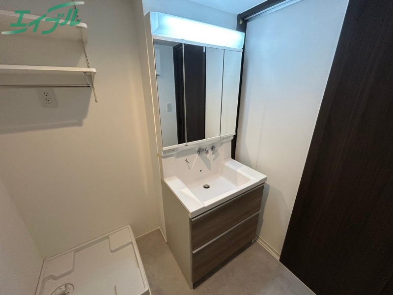 洗面設備　別部屋参考写真です