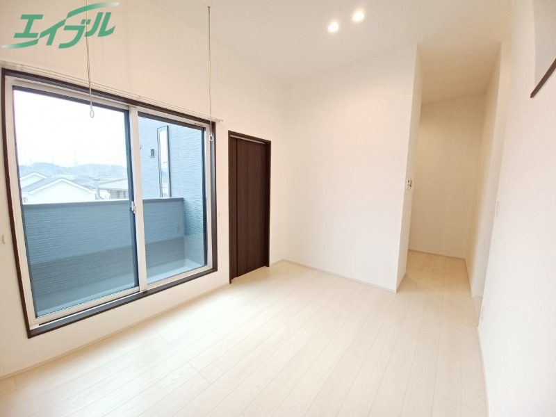 居室・リビング　別部屋参考写真です