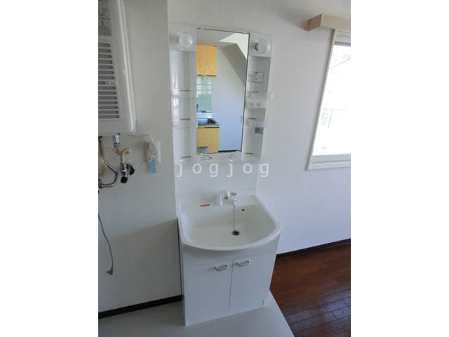 洗面設備　独立洗面台あり。