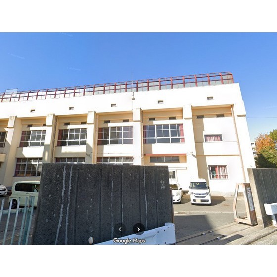 小学校　福岡市立塩原小学校（小学校）まで601m