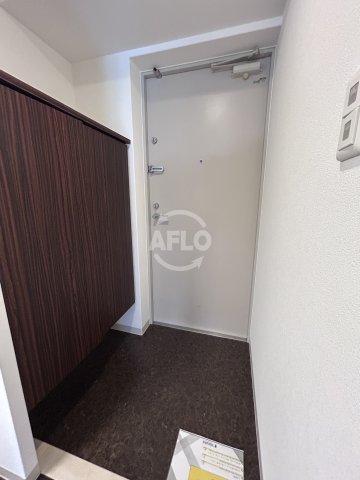 玄関　SERENiTE江坂四番館　玄関