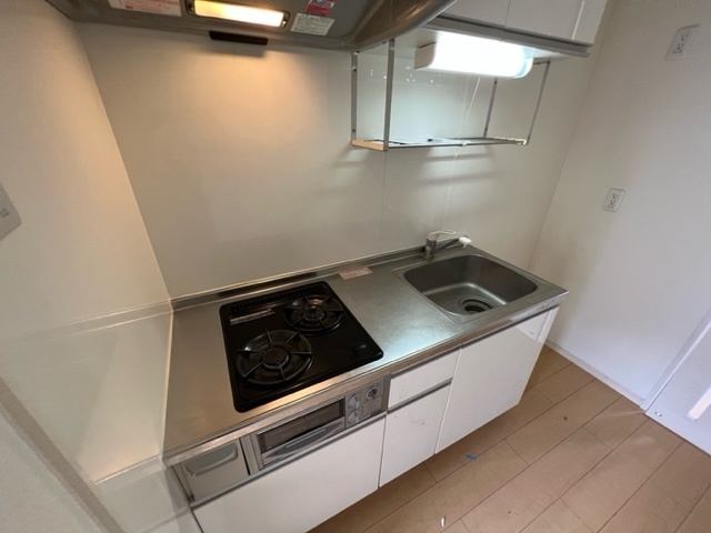 キッチン　同建物の違うお部屋の写真です